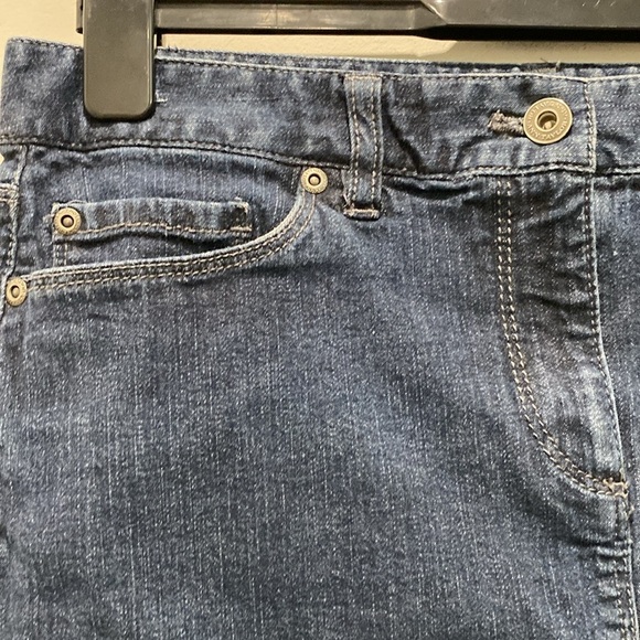 Ann Taylor Blue Jean Skirt Size 6 - Picture 5 of 12